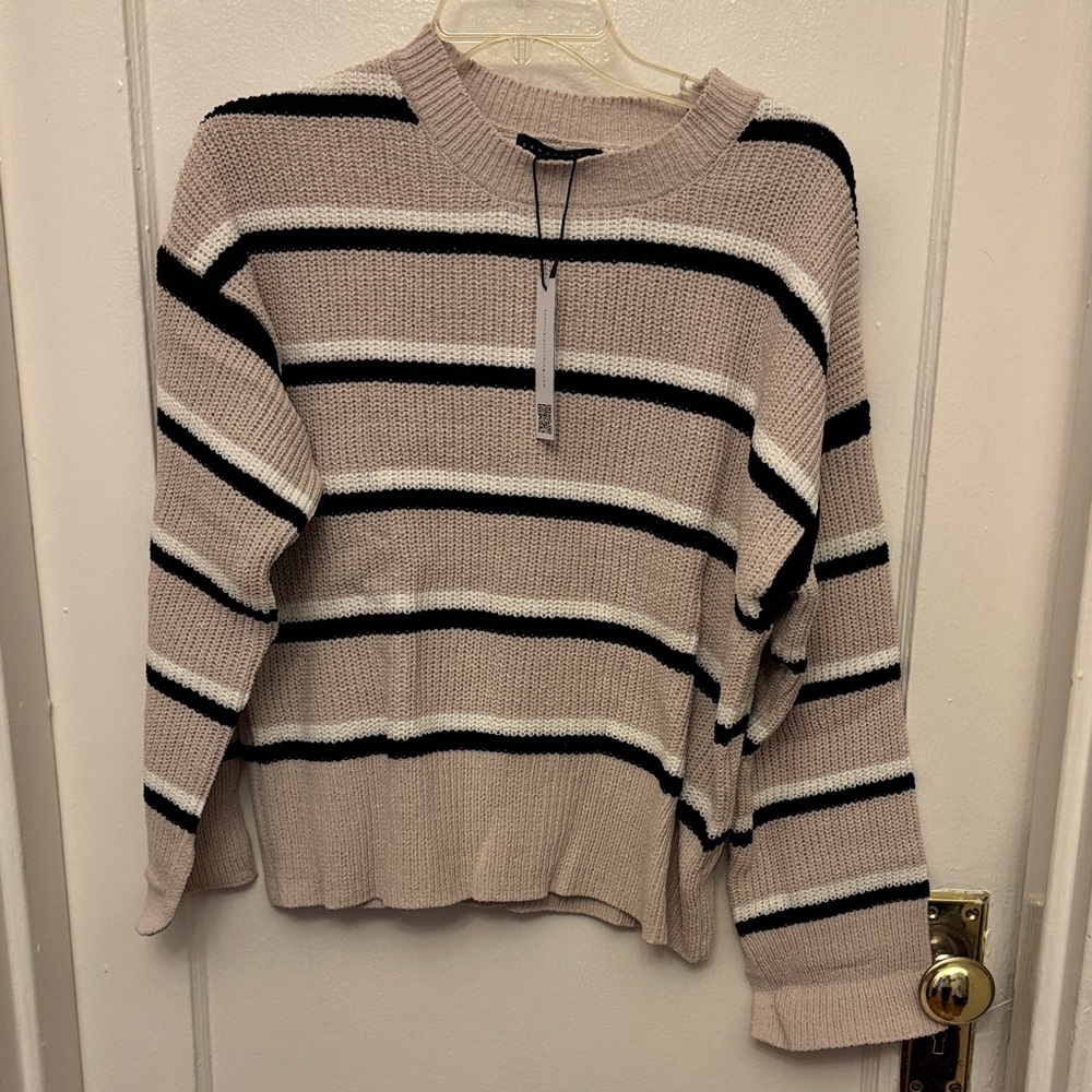 NWT Sanctuary chenille sweater size L.